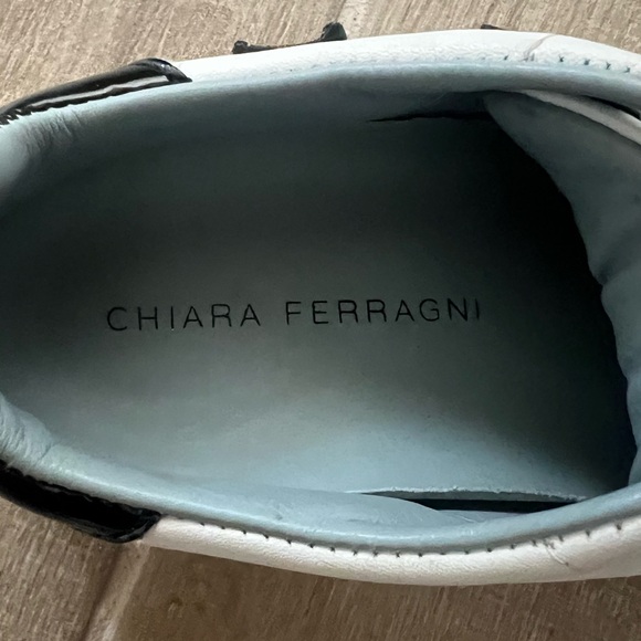 Chiara Ferragni White and Black Star Sneakers - Picture 4 of 4